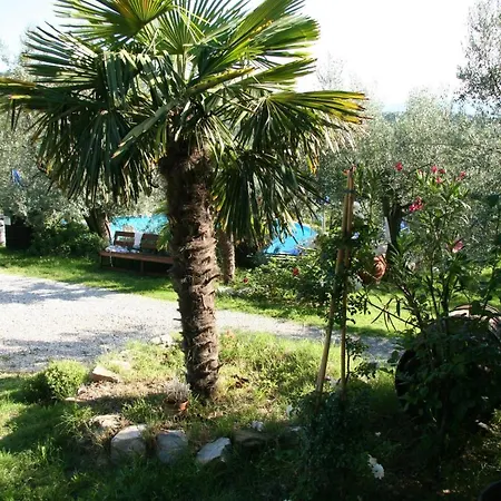 One Bedroom With View Shared Pool And Enclosed Garden At Apartamento *
