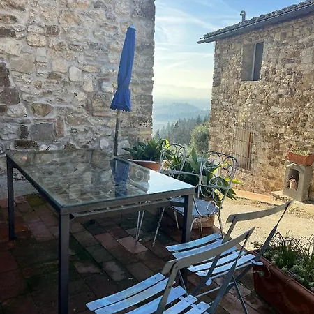 One Bedroom With View Shared Pool And Enclosed Garden At Calenzano